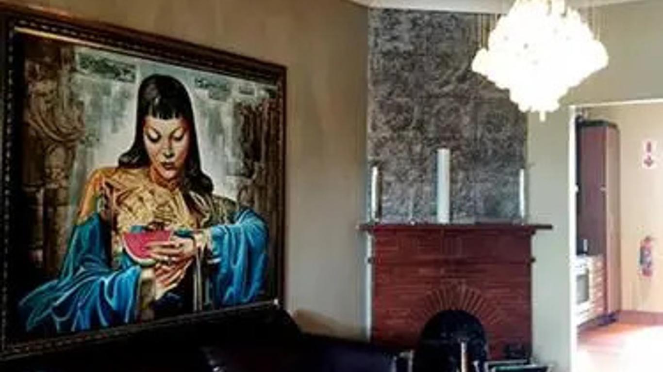 Saffron Guest House