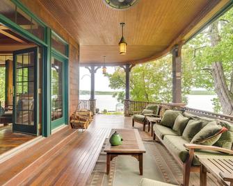 Luxe Family Home on Orange Lake with Private Dock! - Newburgh