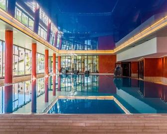 Apartment Alpenrose 2.5 Mit Mitbenutzung Spa & Wellness - Griwa Rent Ag - Beatenberg - Pool