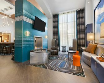 Hampton Inn & Suites Herndon-Reston - Herndon - Oturma odası