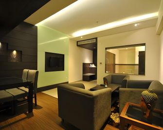 ريفاتاس - فاراناسي - غرفة معيشة