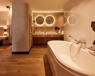 Van Der Valk Hotel Dennenhof - Brasschaat - Salle de bain