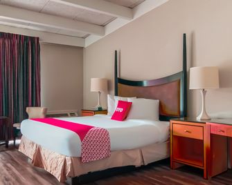 OYO Hotel Alice Tx Hwy 281 West - Alice - Спальня