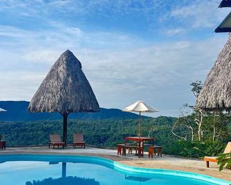 Renaco Glamping - Sauce - Piscina