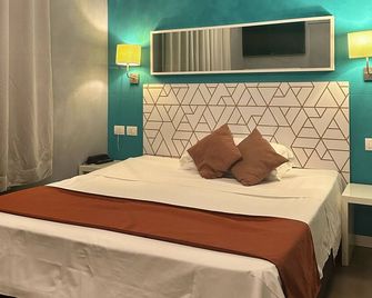 Hotel Villa Giovanna - Milan - Bedroom