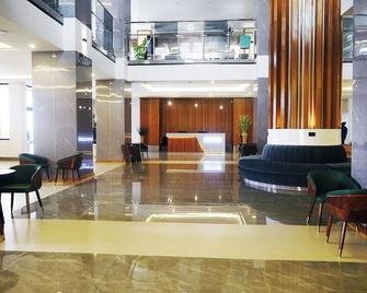 Tha Nickolee Hotel - Nanyuki - Lobby