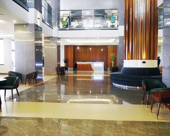 Tha Nickolee Hotel - Nanyuki - Lobby