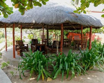 Hotel Robinson Plage - לומה - פטיו