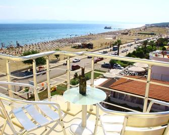 Isik Otel - Ayvalık - Balcón