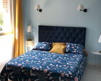 Chambre D'hôte de Luxe - Longuenesse - Bedroom