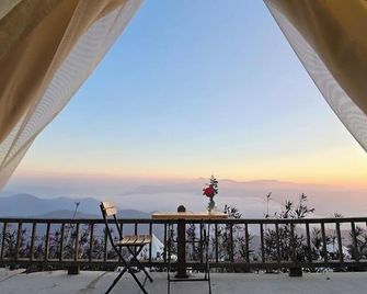 Cloud9 & Cloud View Glamping - Dalat - Balcon