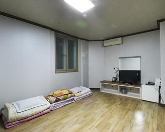 Gimcheon Gavin - Gimcheon - Habitación