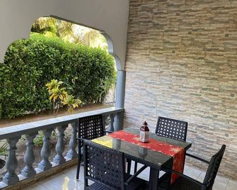 La Source Self Catering - La Digue - Balkon