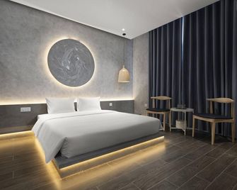 Jacayl Hotel - Hanoi - Bedroom