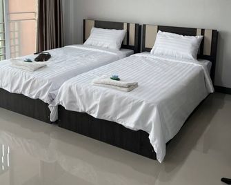 Thana Apartment - Ban Phan Sadet Nok - Bedroom