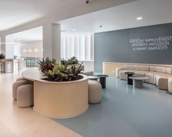 B&B Hotel Elche - Elx - Vestíbul