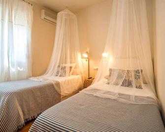 Hostal Banti - Tarifa - Habitación