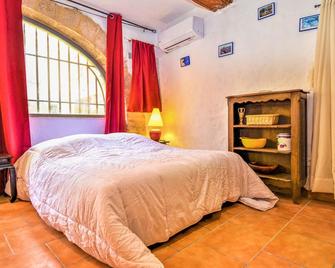 Lovely Apartment In Remoulins With Wifi - Remoulins - Slaapkamer