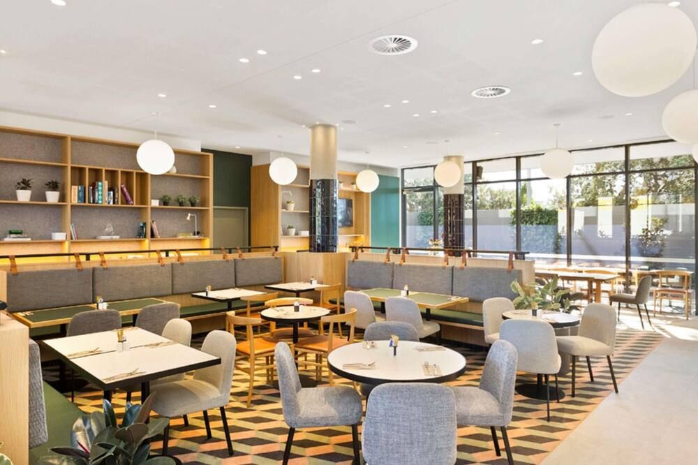 مانترا أون سيدني أيربورت