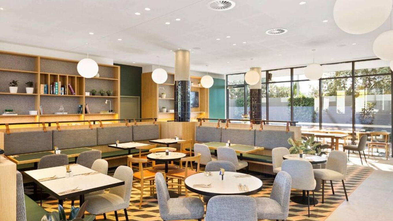 Mantra on Sydney Airport