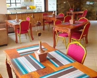 Stay.Plus Villa Serene Hotel Kitale - Kitale - Restaurant