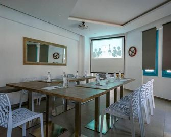 Nikolas Hotel - Karterados - Sala de jantar