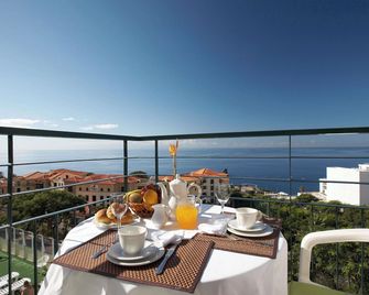 Florasol Residence Hotel - Dorisol hotels - פונשל - מרפסת