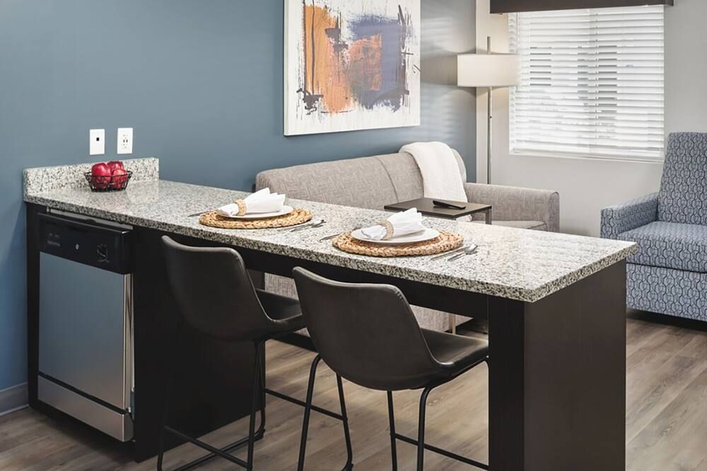 Stayapt Suites Suffolk-Chesapeake - Suffolk - Comedor