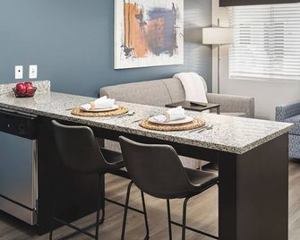 Stayapt Suites Suffolk-Chesapeake - Suffolk - Eetruimte