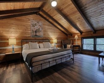 The Roost - On The Toccoa River - Suches - Bedroom