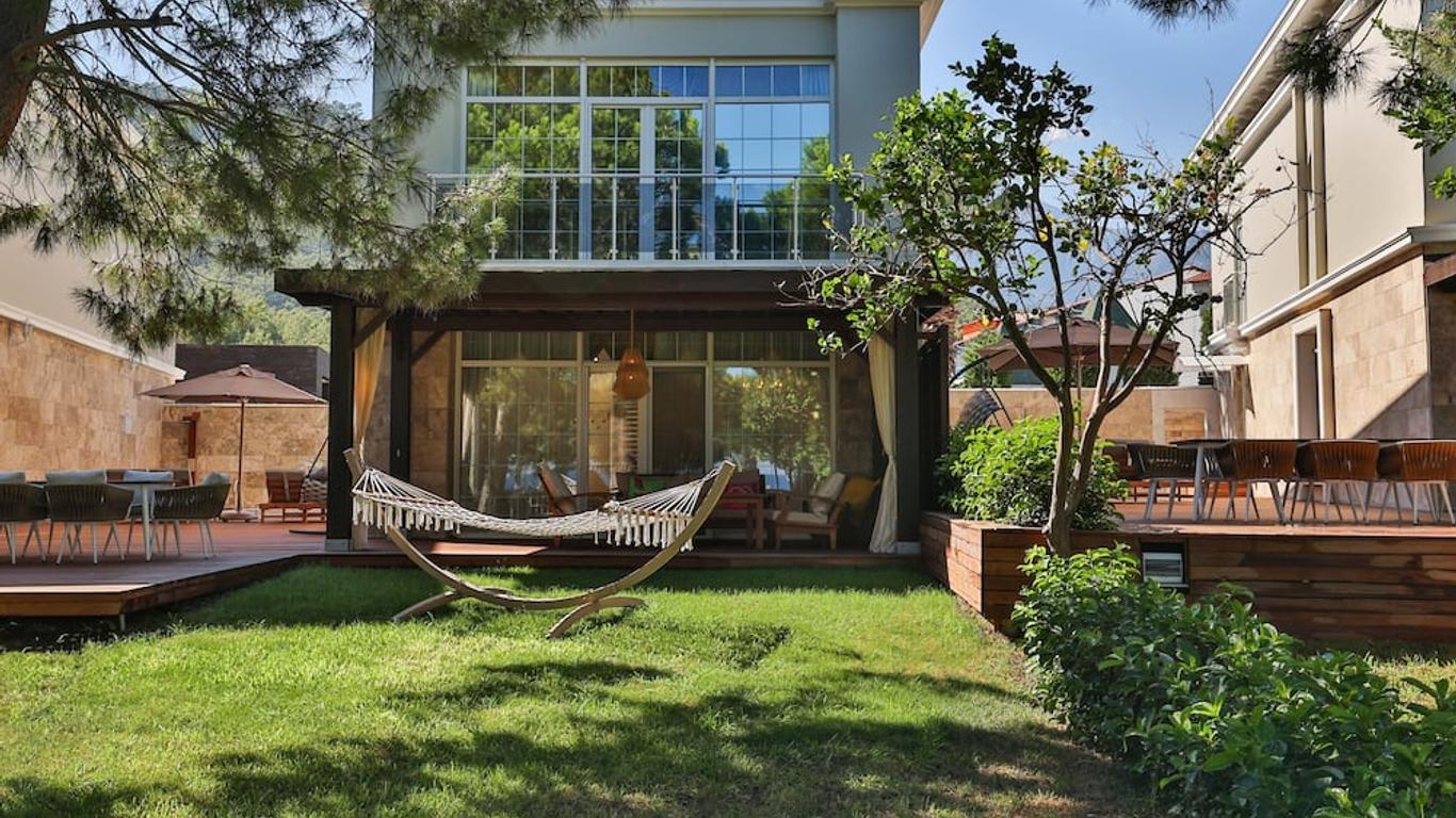 Amara Dolce Vita Luxury