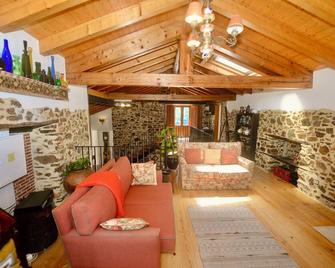 Riverside - Lovely river-view 3 bedroom house - Ferreira do Zêzere - Obývací pokoj