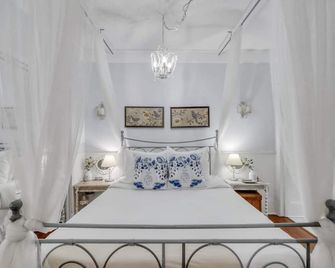 Colonial Blue by Lucky Savannah - Savannah - Bedroom