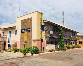Sultan royal hotel & resorts - Ilorin - Building
