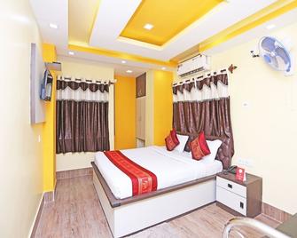 Oyo 9975 Hotel Asmeet - Calcuta - Habitación