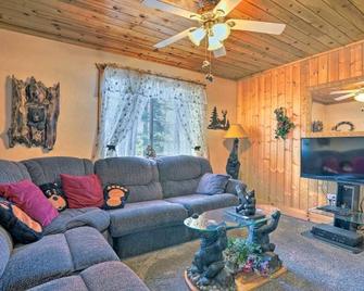 Cozy Bear South - Yosemite West - Living room