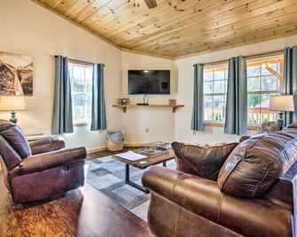 8 Mi to Great Smoky Mtn National Park Cozy Cabin - Bryson City - Huiskamer