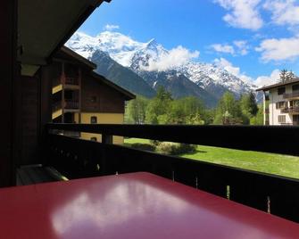 Les Capucins - Calm - Mont-Blanc - Lake Gaillland - Chamonix - Balcony