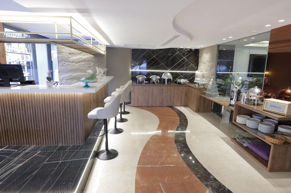 Elite Hotel By Beverly
