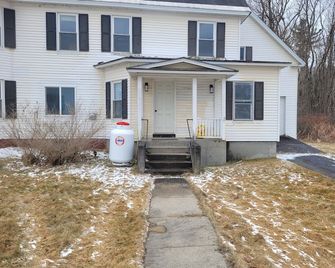 Keepsake Inn - In-law Apartment - Colebrook