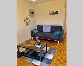 Appart T2 Gare TGV spacieux et tout équipé - Le Mans - Sala de estar