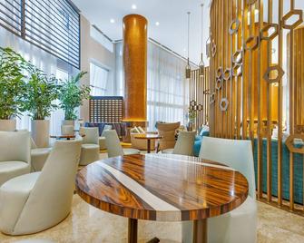 Beach Resort Suite with Ocean view! - Sunny Isles Beach - Restaurante
