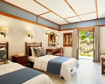 Simantro Resort - Sane