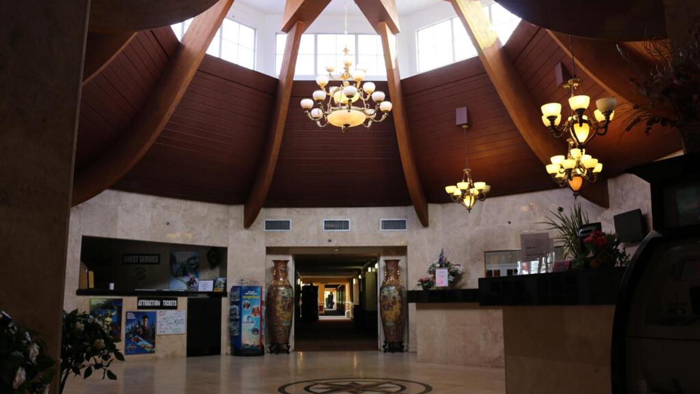 I-Drive Grand Resort & Suites