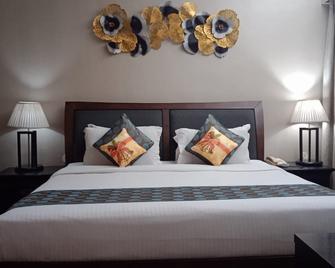 Inventree Hotels - Hinjewadi - Bedroom