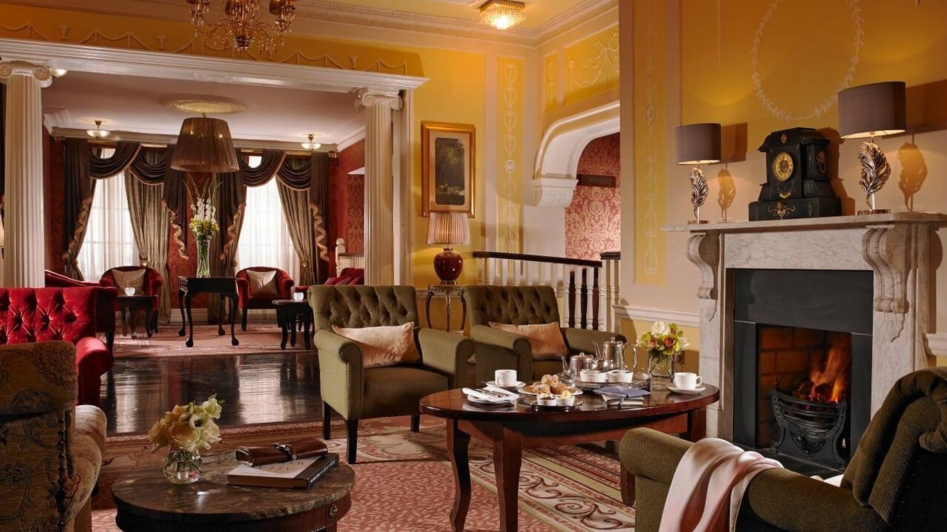 Buswells Hotel
