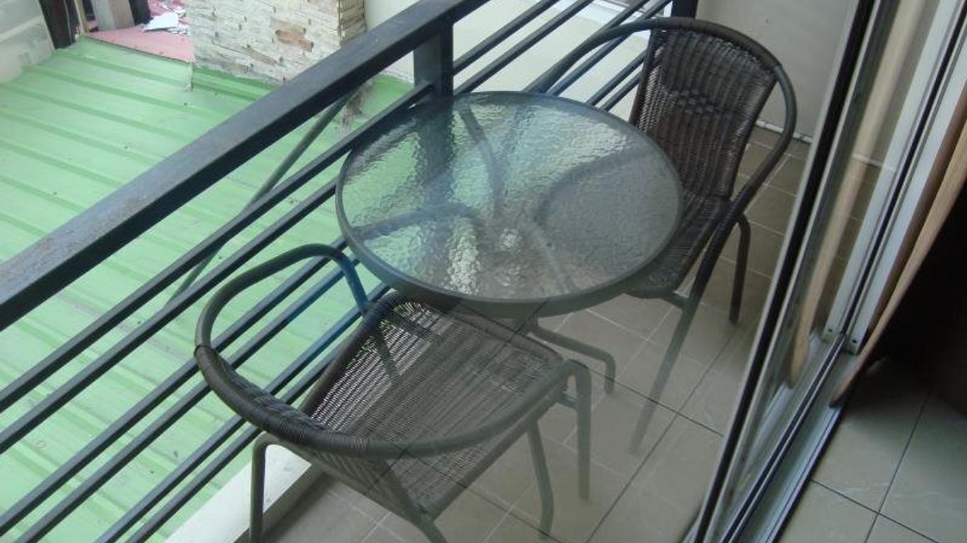 بيس بليس جيست هاوس