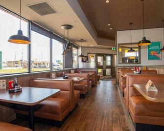 Sandman Hotel Saskatoon - ססקאטון - מסעדה