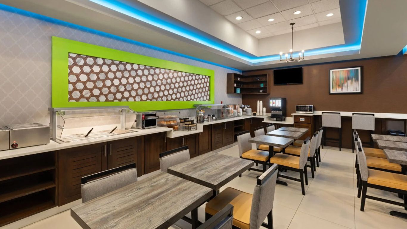 Ramada by Wyndham El Paso