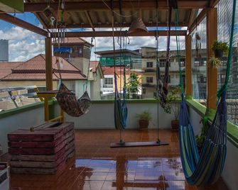 Karma Home Hostel - Phitsanulok - Balcón